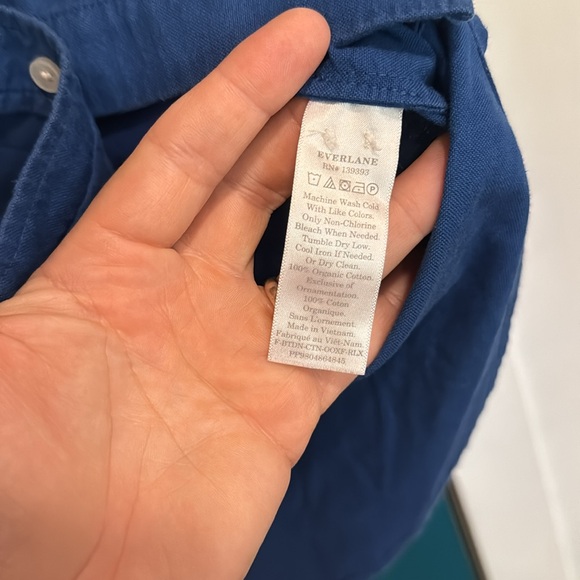Everlane Relaxed Fit Oxford - 4 - Picture 7 of 7